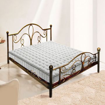 Кованая кровать Венеция-фото